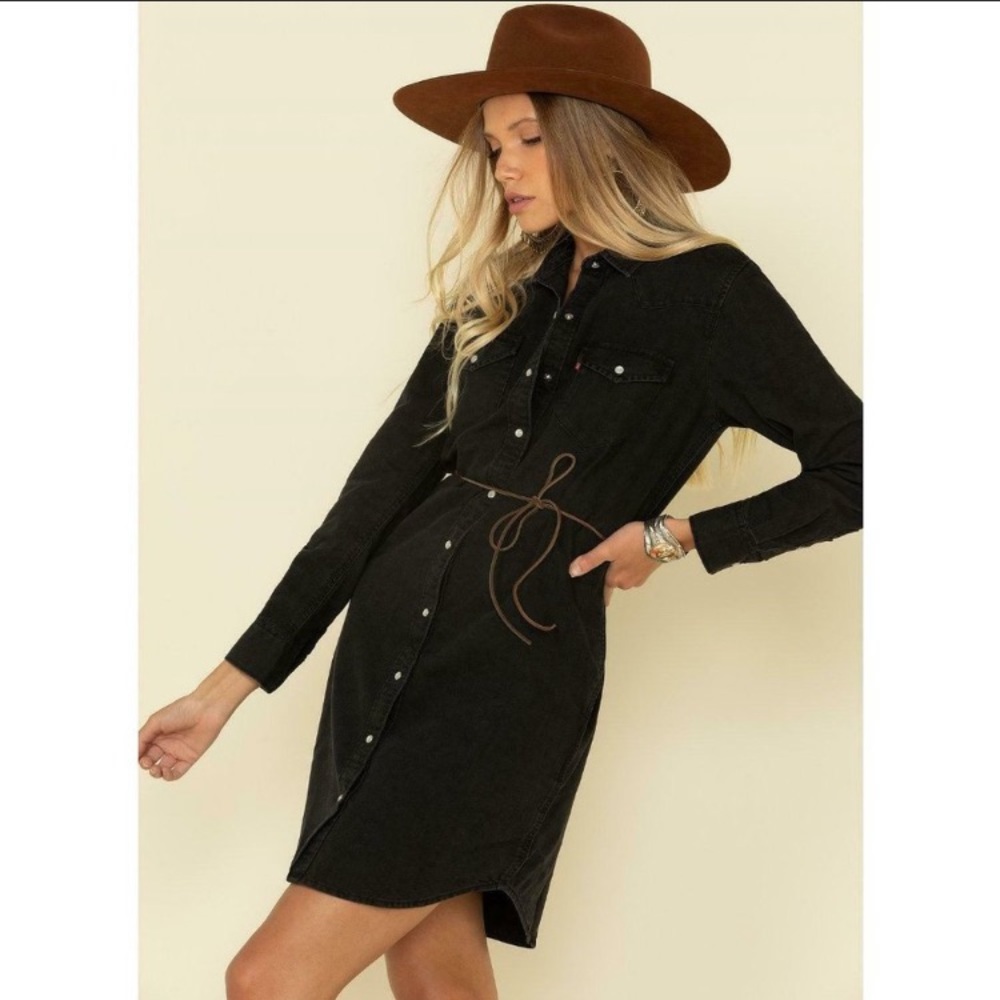NWT Levis Dress Black Denim with Belt